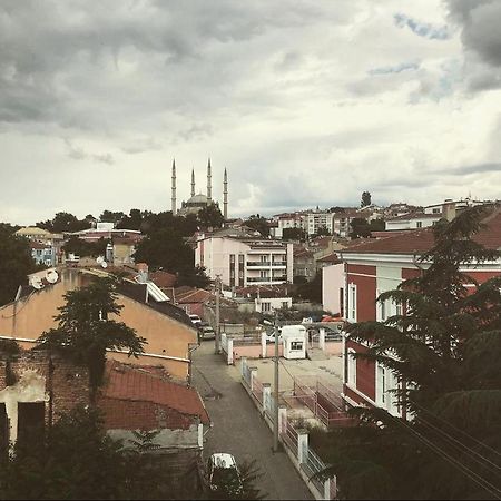 White Blue Hotel Edirne Bagian luar foto